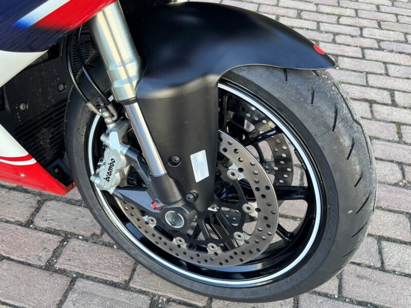 848