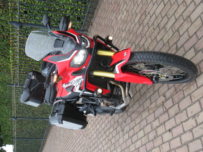 Africa twin dct