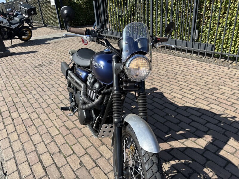 Bonneville Scrambler 900