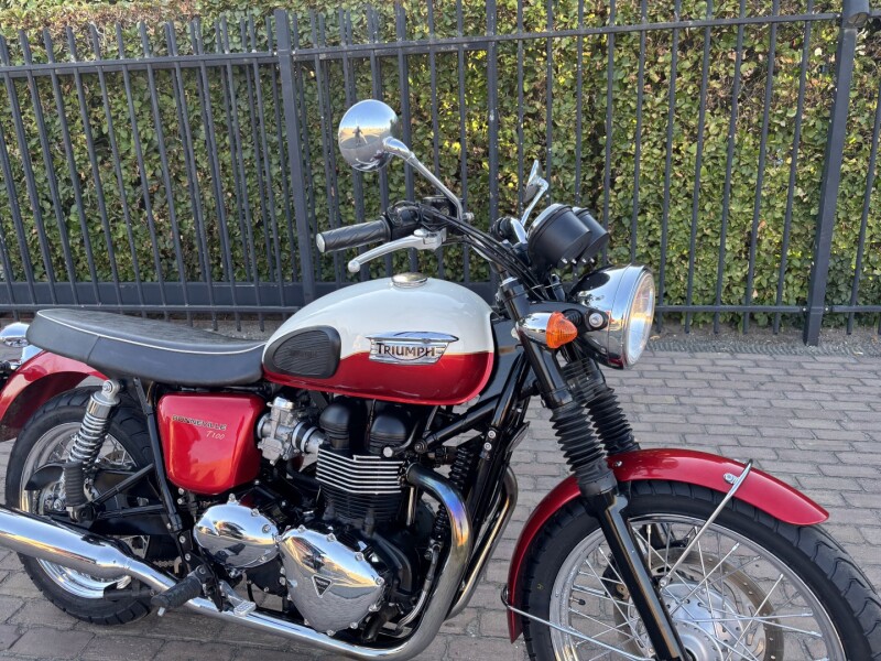 Bonneville T 100
