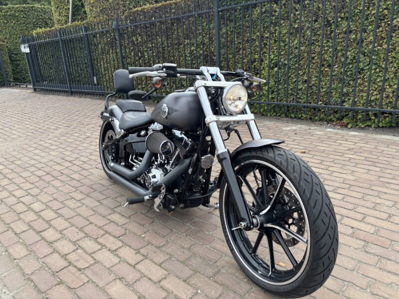 Breakout 1700cc