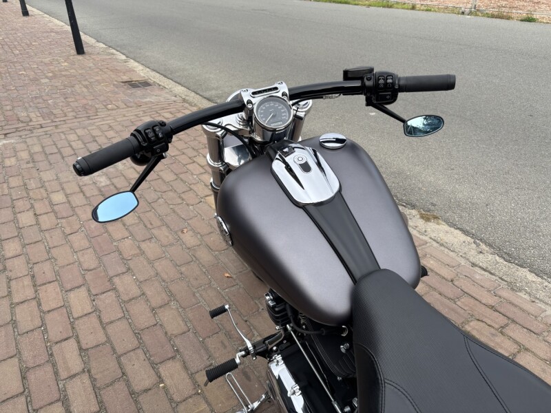 Breakout 1700cc