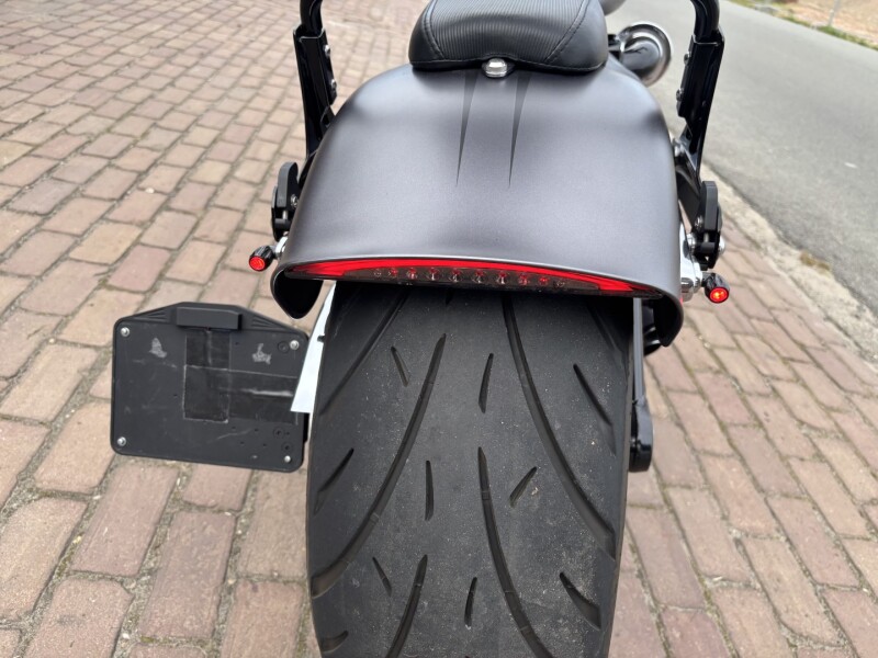 Breakout 1700cc