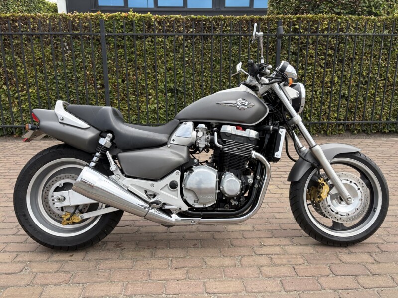 CB 1300 X4