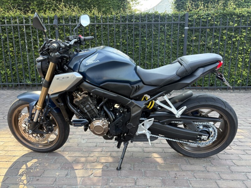 CB 650 R