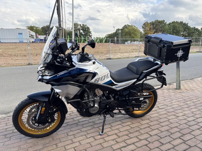 CF moto mt800 explorer 