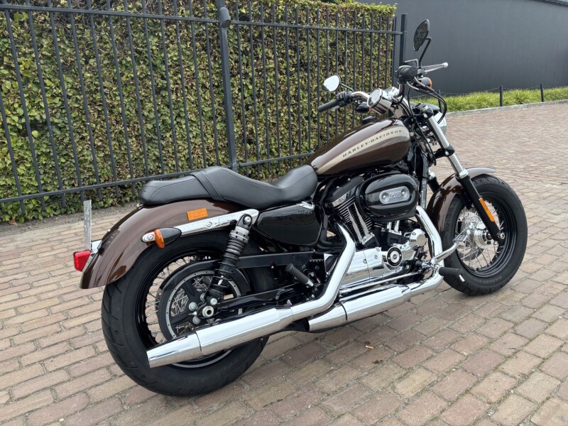 custom 1200 sportster 