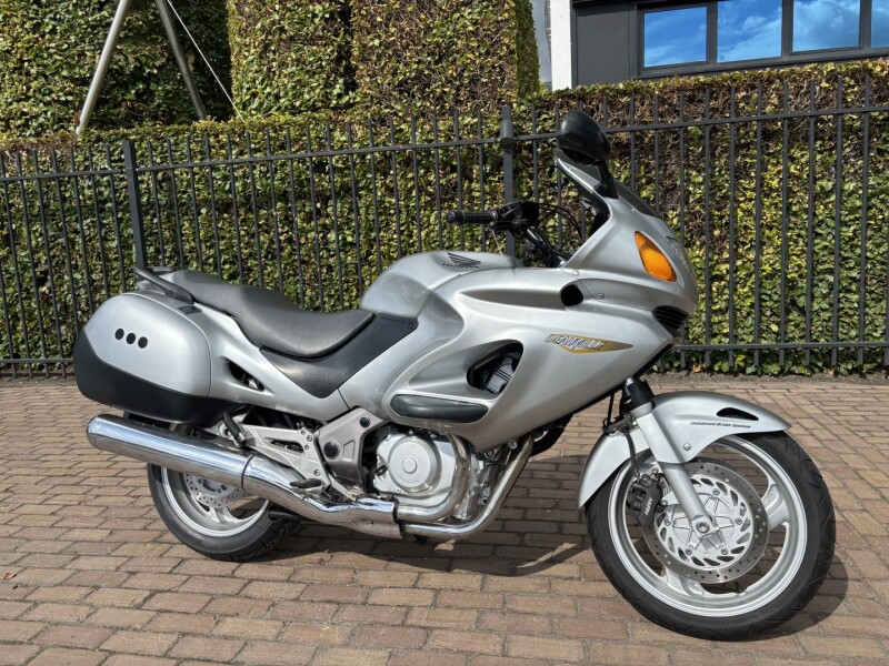 Deauville 650