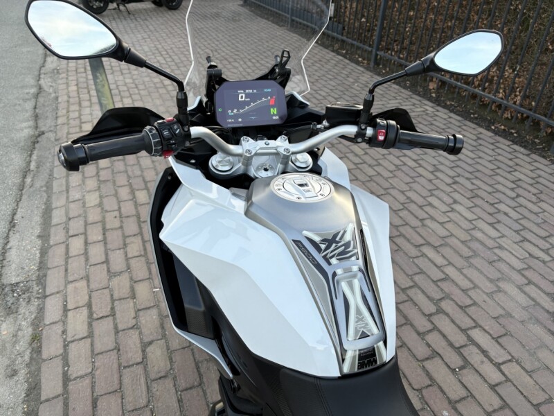 F 900 XR