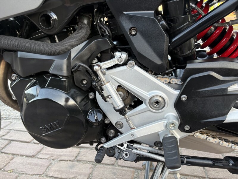 F 900 XR
