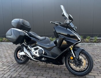 Forza 750