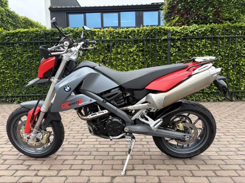 G 650 X