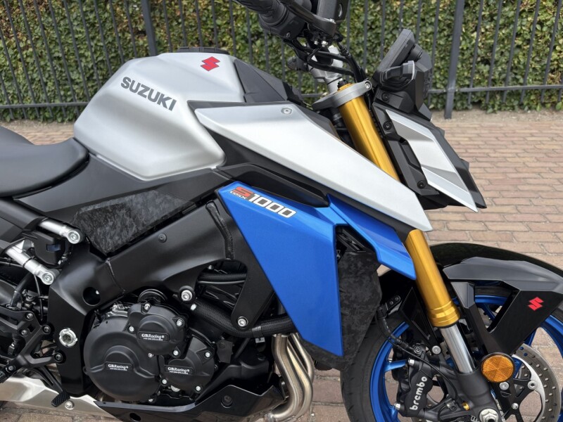 GSX S 1000