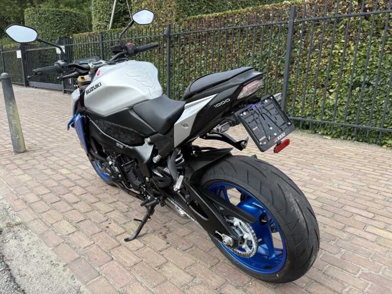 GSX S 1000