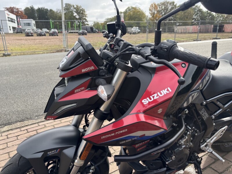 GSX S 8