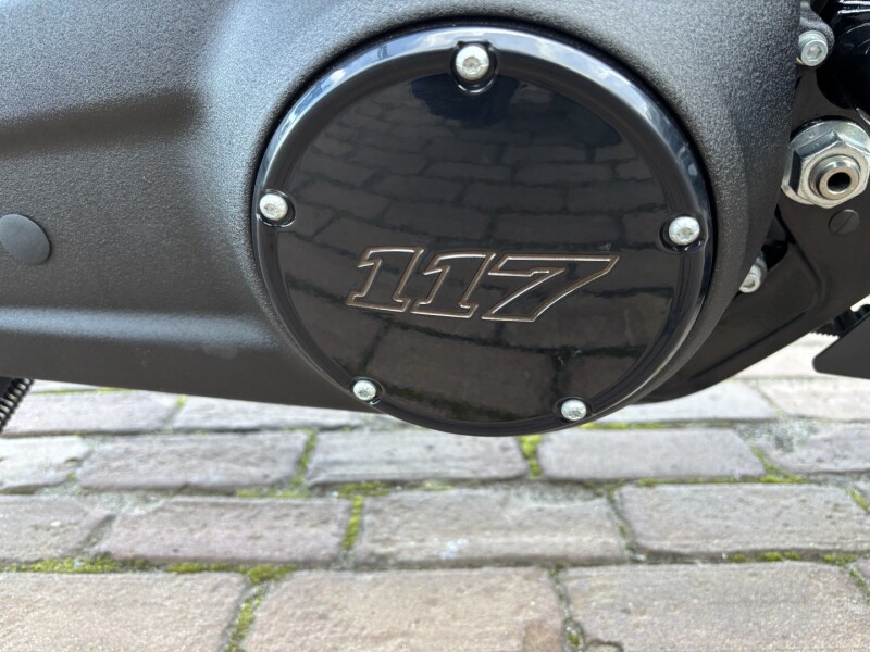 Lowrider s 117