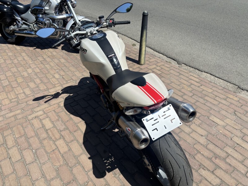 Monster 1100