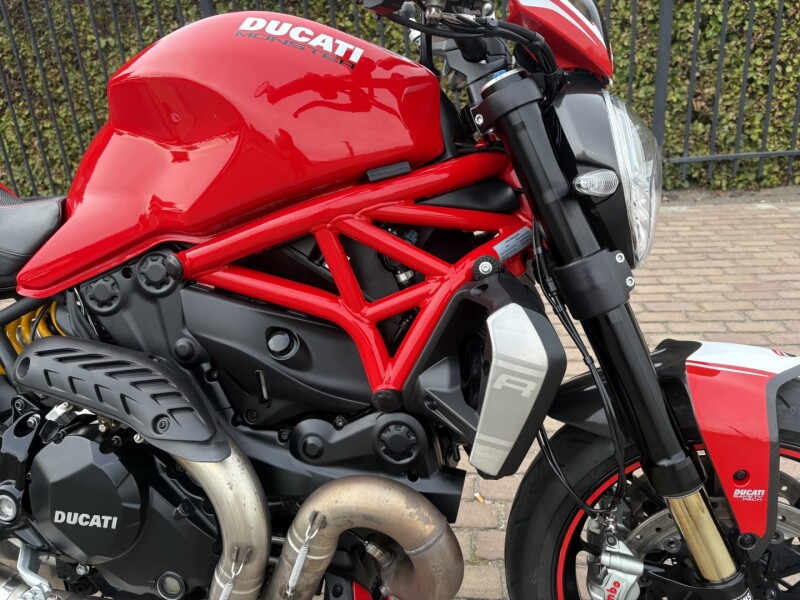 Monster 1200 R