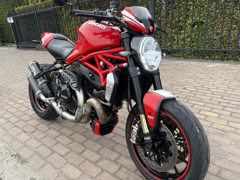 Monster 1200 R