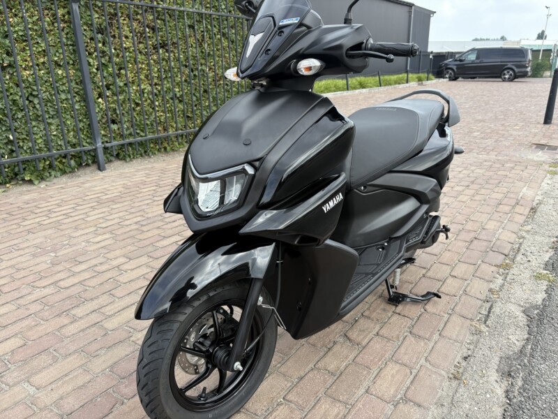 RayZR 125 Cygnus