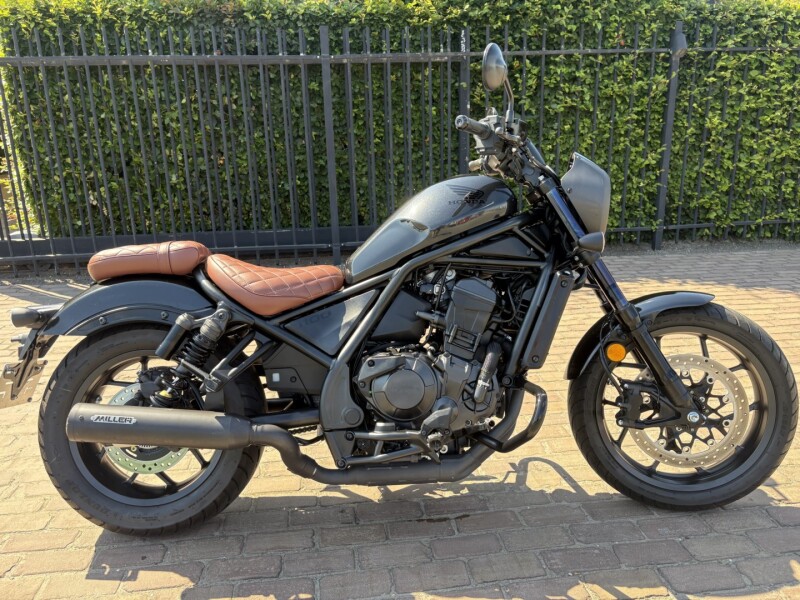 Rebel 1100