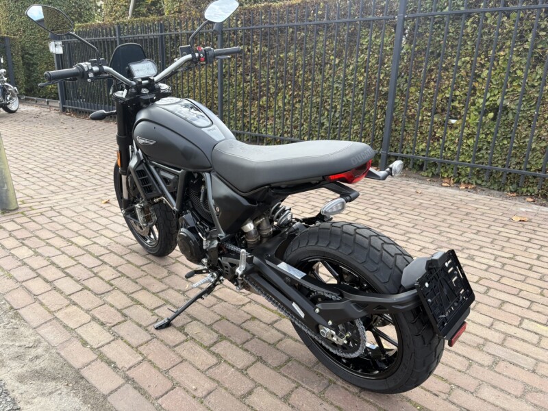Scrambler 800 Icon Dark