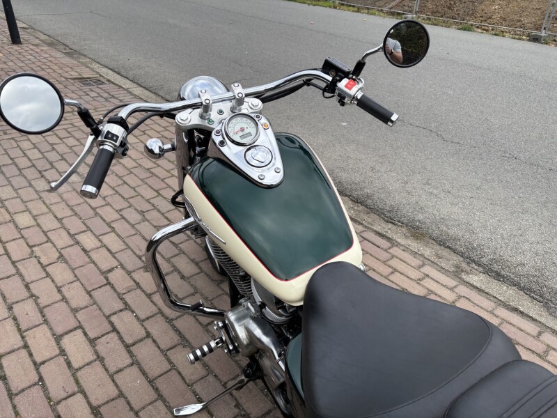 Shadow 750 c2