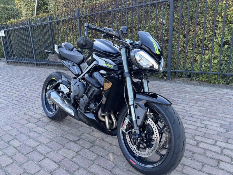 stree triple rs 765cc