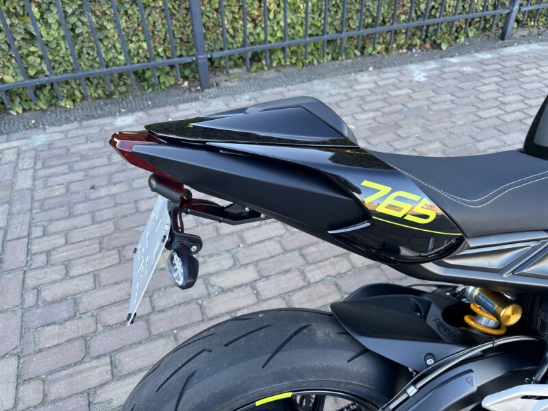 stree triple rs 765cc