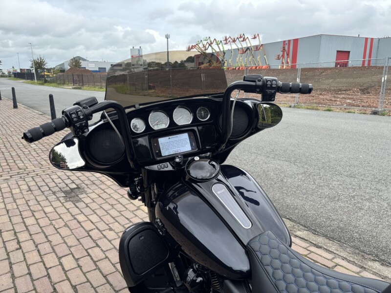 Street glide special  ''special'' 114