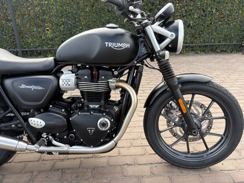 Street Twin 900