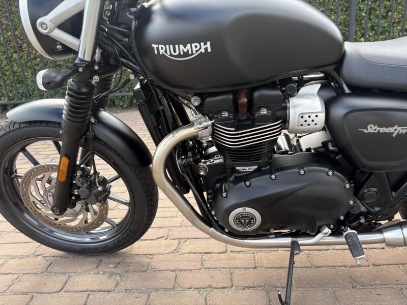 Street Twin 900
