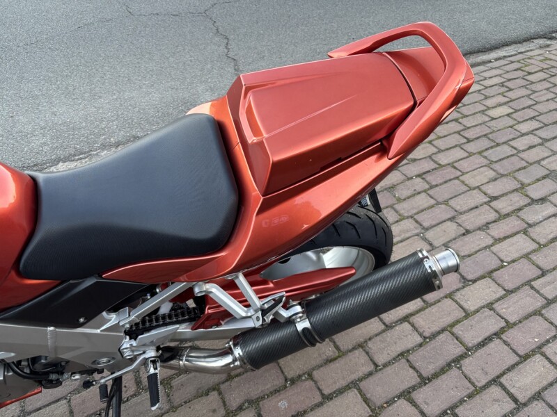 Sv1000S 