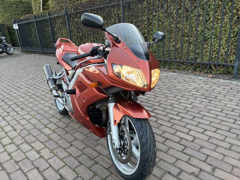Sv1000S 