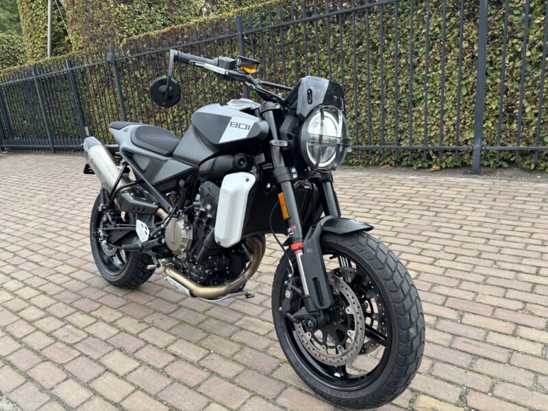 Svartpilen 801