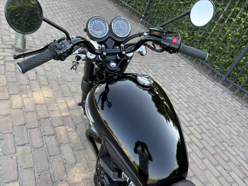 T 100 Black