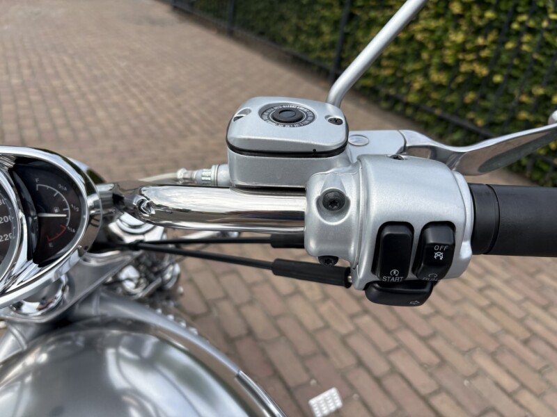 V - Rod (100 Jarige)