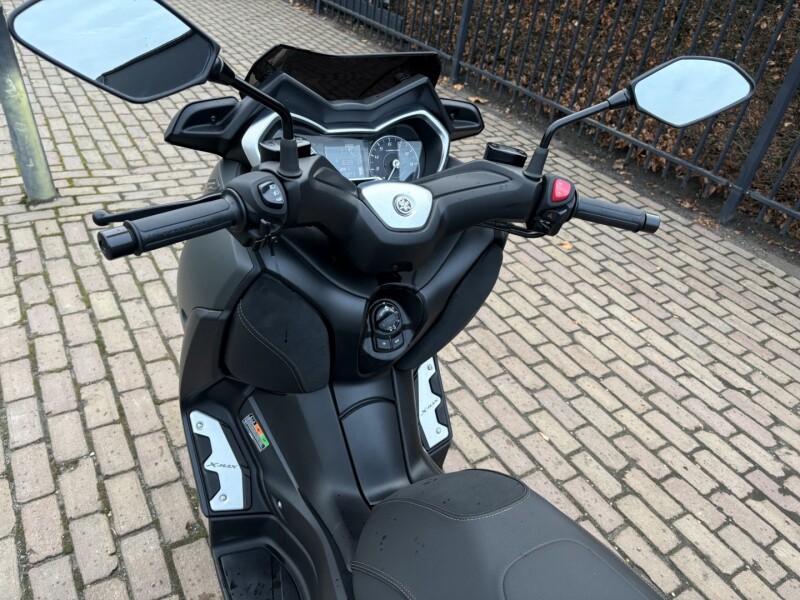 X Max 300 Tech Max