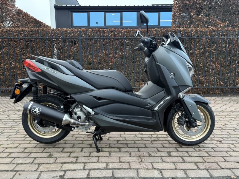X Max 300 Tech Max