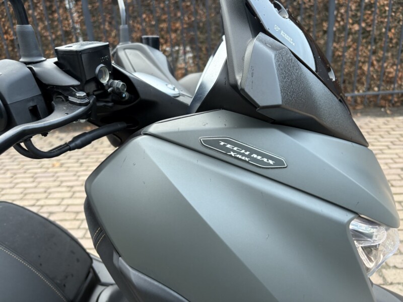 X Max 300 Tech Max