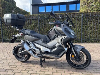 Xadv 750