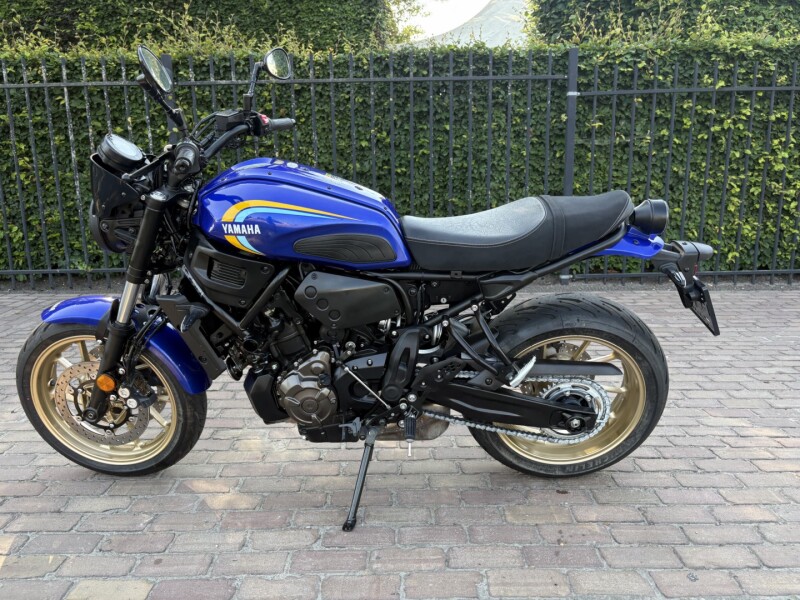 XSR 700