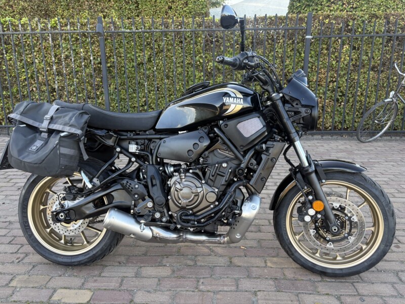 XSR 700