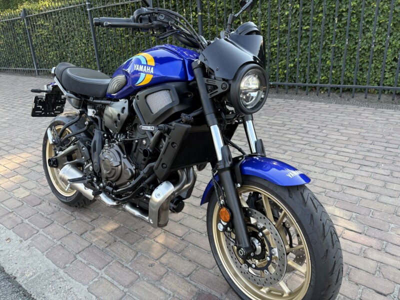 XSR 700
