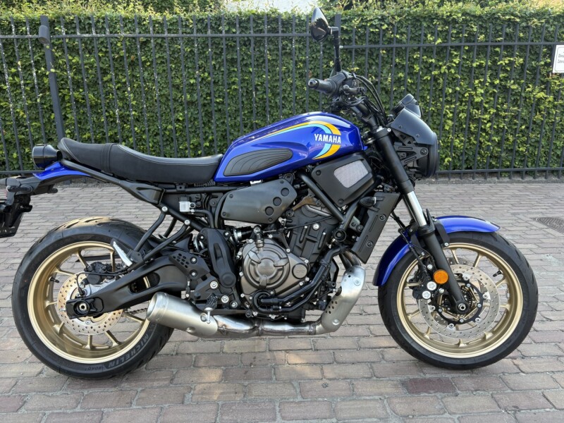 XSR 700