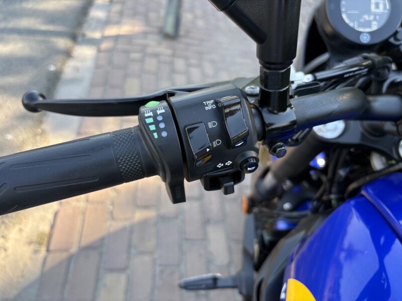 XSR 700