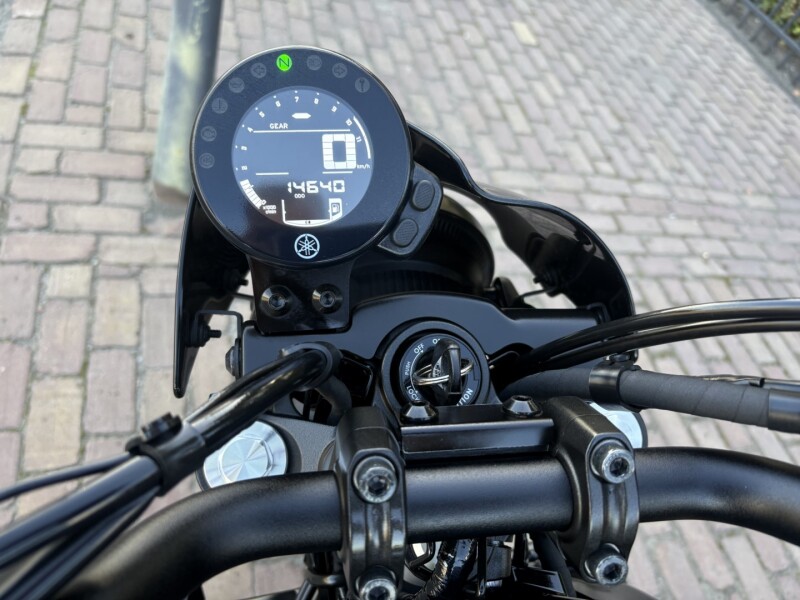 XSR 700