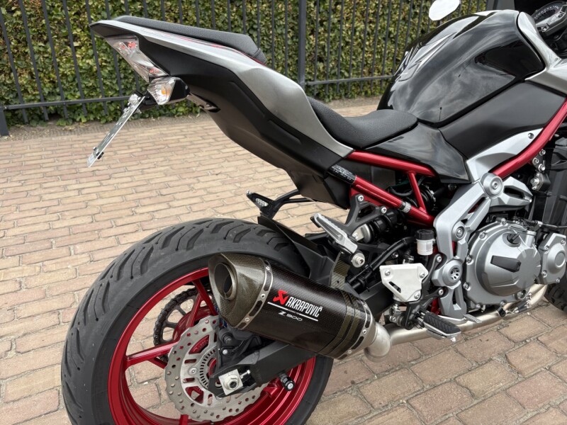 Z 900 