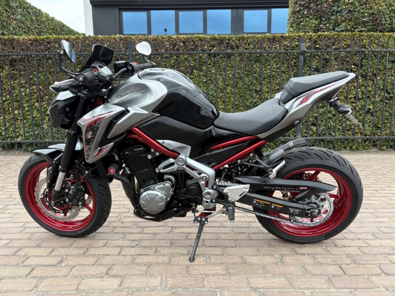 Z 900 