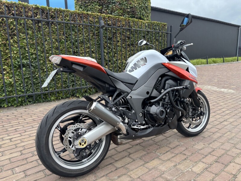 Z1000